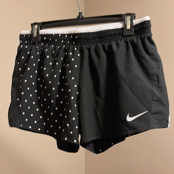 Nike Pants - Nike athletic shorts